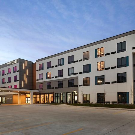 Courtyard By Marriott Bettendorf Hotel Exterior photo